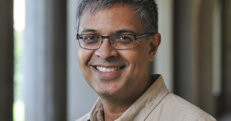Vaccine Passports a Terrible Idea. Variants Over-Hyped. Masks Pointless. An Interview With Professor Jay Bhattacharya