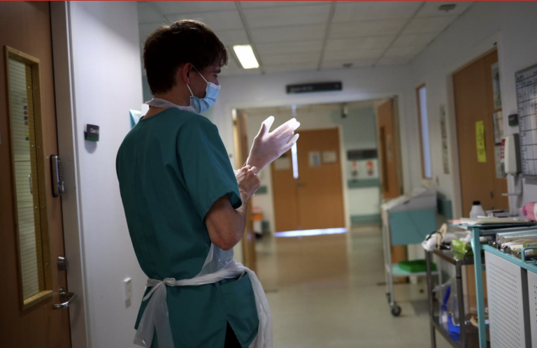 Almost 15% Of English Health Service Workers Remain Unvaccinated