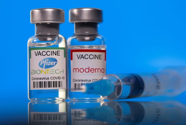 Top-Wissenschaftler: Covid-Impfstoffe verursachen bei jungen Erwachsenen bis zu 100-mal schwere Verletzungen, als sie zu verhindern