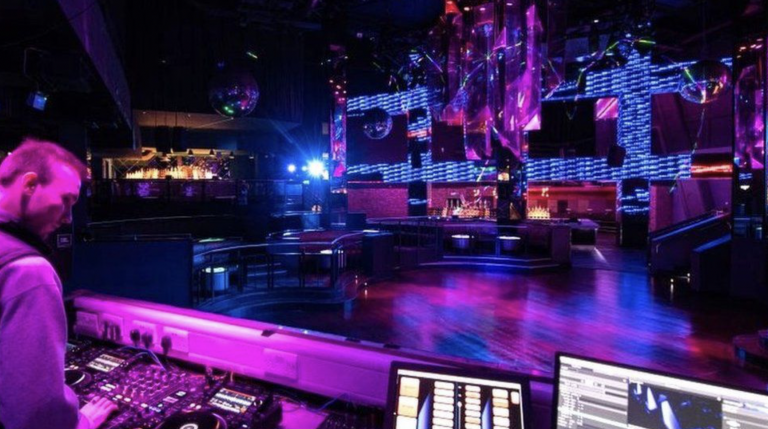 Nightclubs and Bars May Sue the Government to Prevent Delay to Covid Restrictions