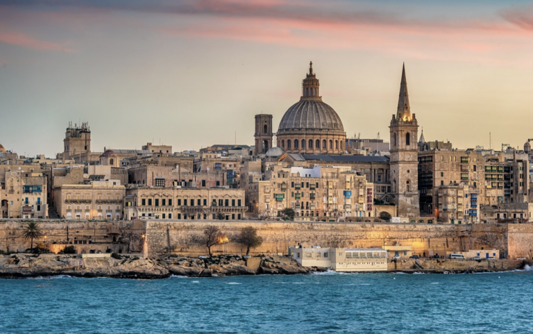 U.K. Tourists Who Are Not Fully Vaccinated against Covid Will Have to Quarantine upon Arrival in Malta