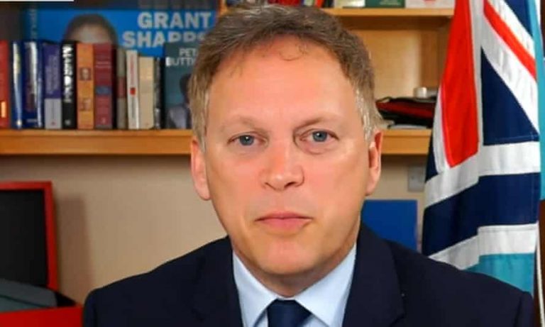 Brits Must Get Vaccinated ”If They Want to Travel Internationally Again”, Says Grant Shapps