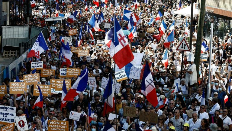 Footage of the Protests in Paris Last Saturday