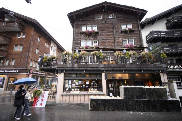 Swiss Restaurant Closed, And Owners Arrested, for Refusing to Enforce Vaccine Passports