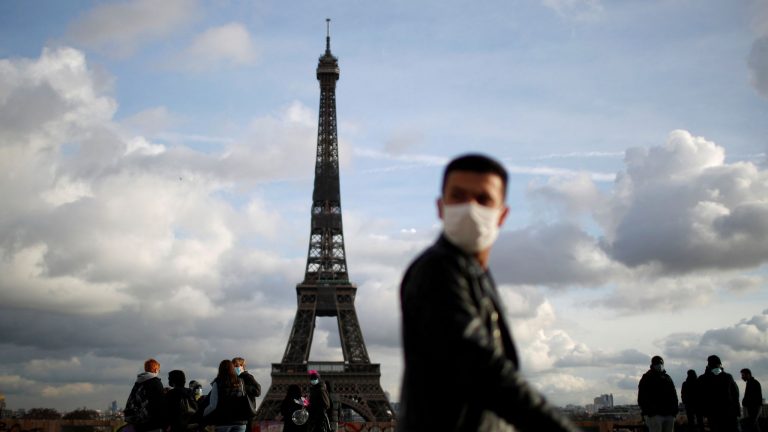 France Bans Non-Essential U.K. Visitors in Response to Omicron Spread
