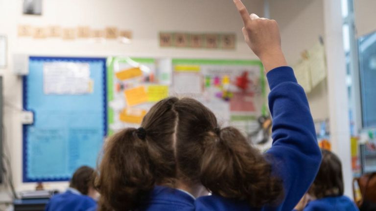 Scientists Demand Primary School Children be Vaccinated as a Condition of Remaining Open