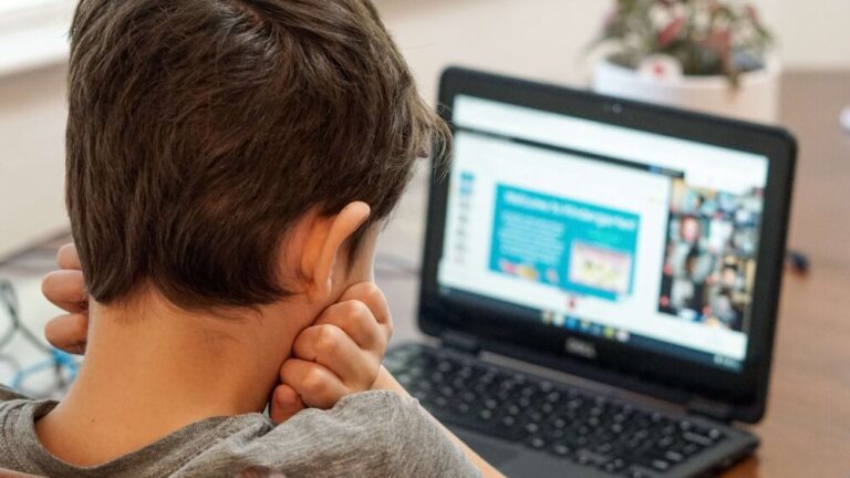 Canadian Study Shows Online Learning Increases the Risk of Depression and Anxiety in Children