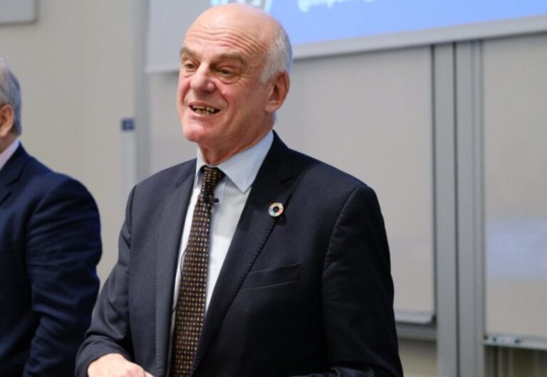 WHO Warns Government Not to Lift Plan B Restrictions