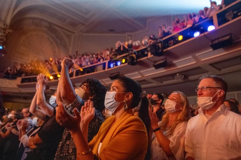 Douglas Murray and Jordan Peterson’s Night Out at the Theatre Ruined by Officious Enforcer of Mandatory Masking