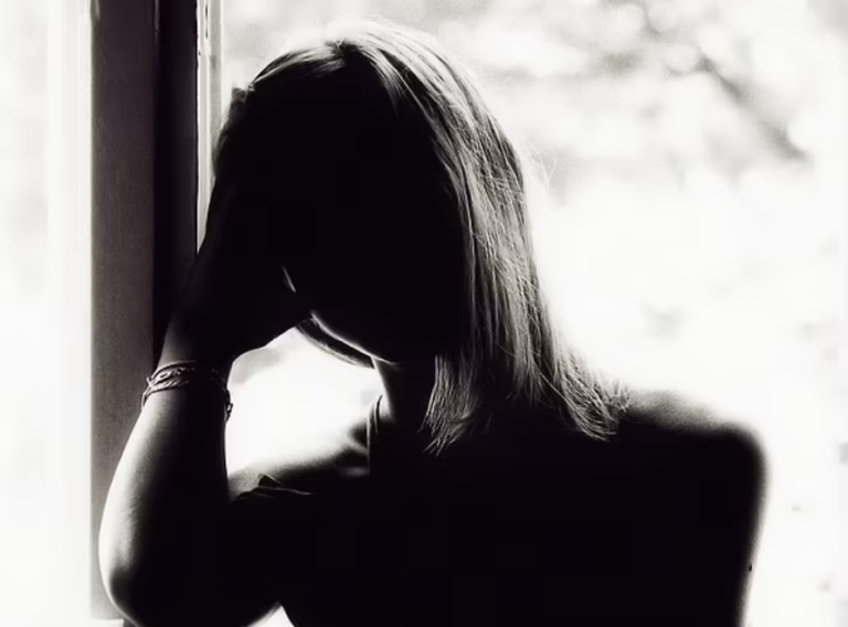 Teenager is Forced Out of Her Private School by Mob Who Attacked Her for Questioning Trans Ideology as School Refused to Back Her
