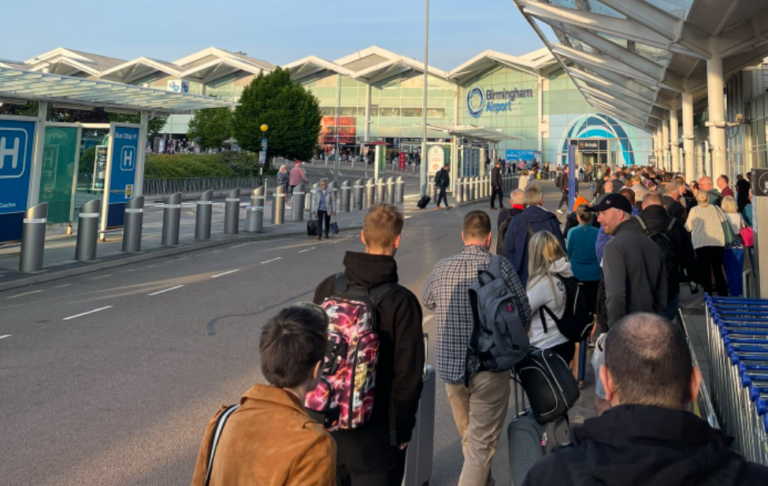 Airport Chaos With Two-Hour Queues into the Carpark as Airports Fail to Recruit Replacements for Lockdown Layoffs