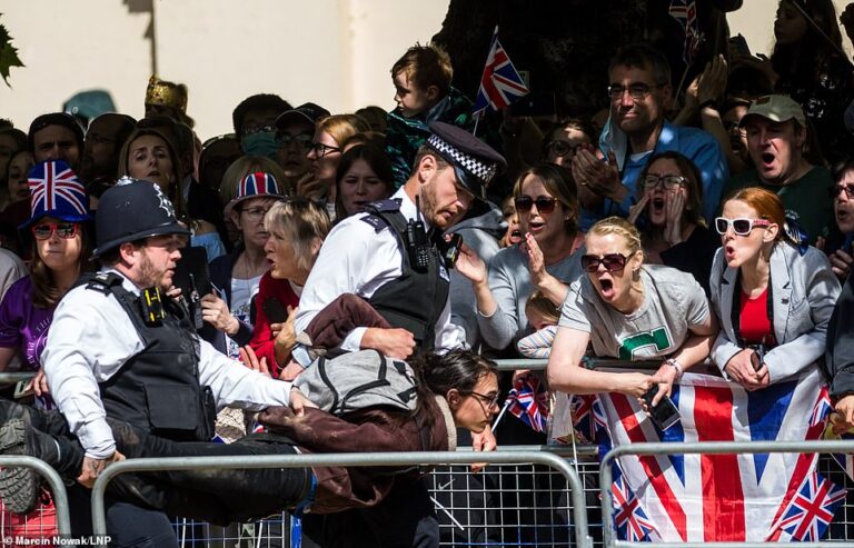 Furious Jubilee Crowds Turn on Eco Protestors