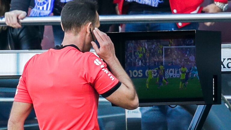 Why VAR is like the Lockdown Policy – a Solution that Makes the Problem it’s Supposed to Solve Even Worse