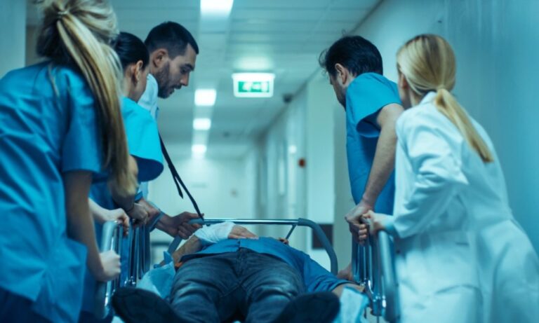 “The Spike in Heart Attacks Has Coincided With the Vaccinations”: An Emergency Department Doctor on What’s Behind the NHS Crisis
