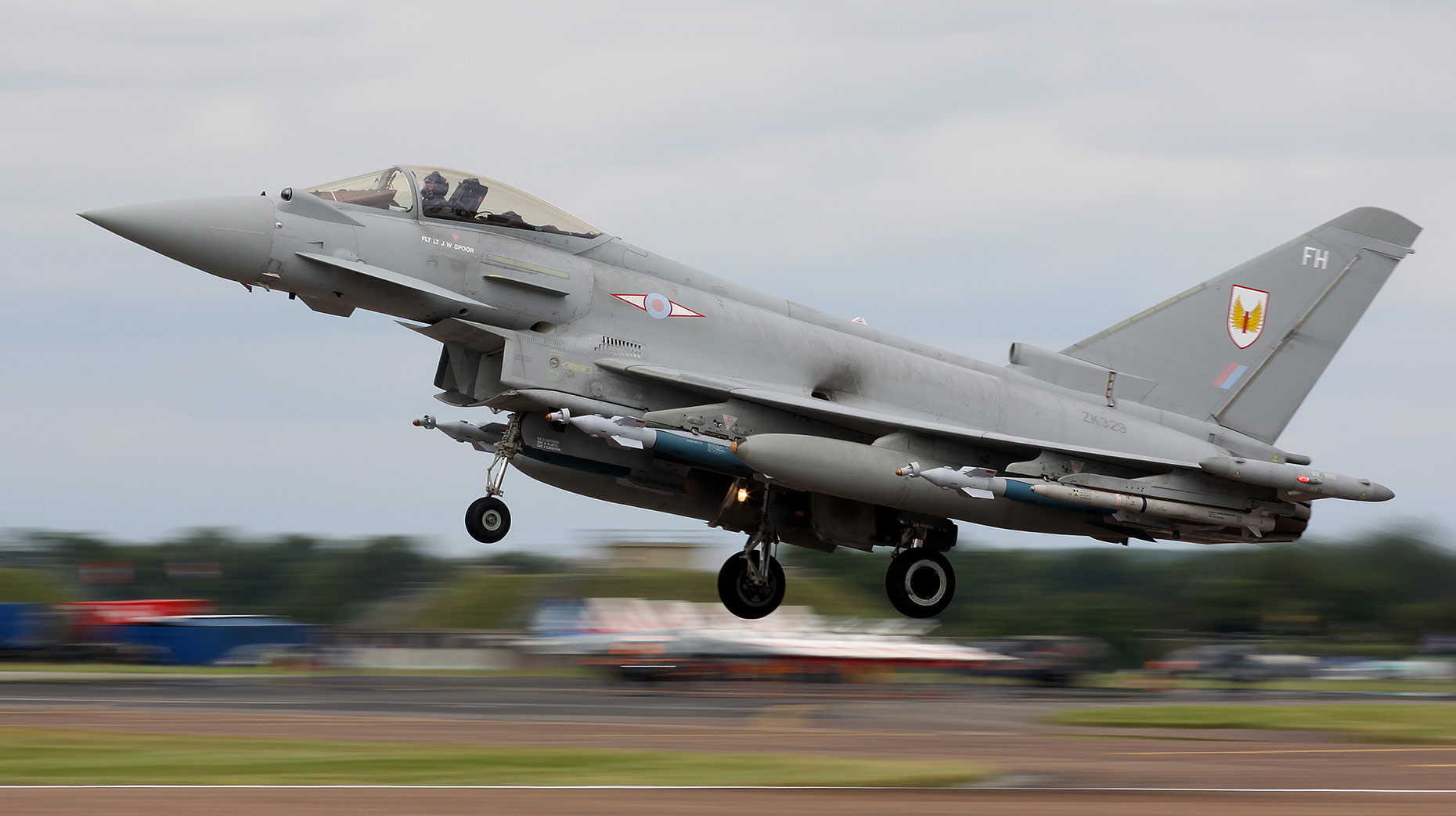 Exclusive: Three Typhoon Jets Landed Next to Thermometer When Britain’s ‘Record’ Temperature of 40.3°C Was Recorded – The Daily Sceptic
