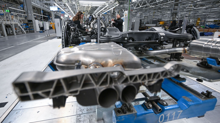 Brussels Cancels Looming Ban on Internal Combustion Engine Cars – U.K. Government “Prepared to Follow Suit”