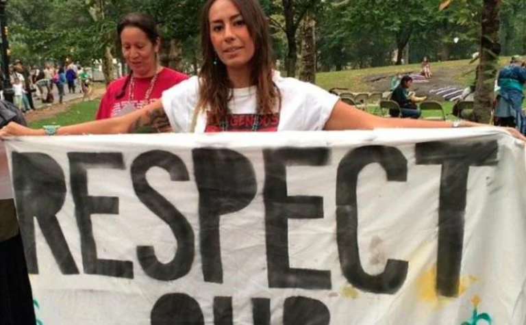 Professor Who Used Native American Heritage to Boost Career Admits She is Not Mohawk