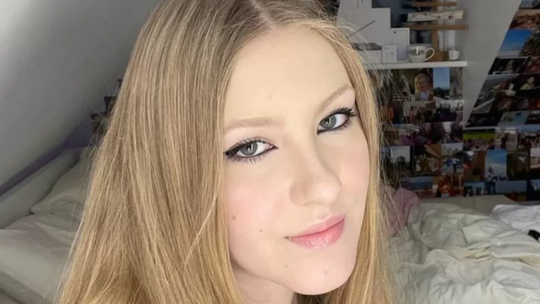 Lockdowns Blamed for Sharp Rise in Teenage Girls With Eating Disorders Since 2020