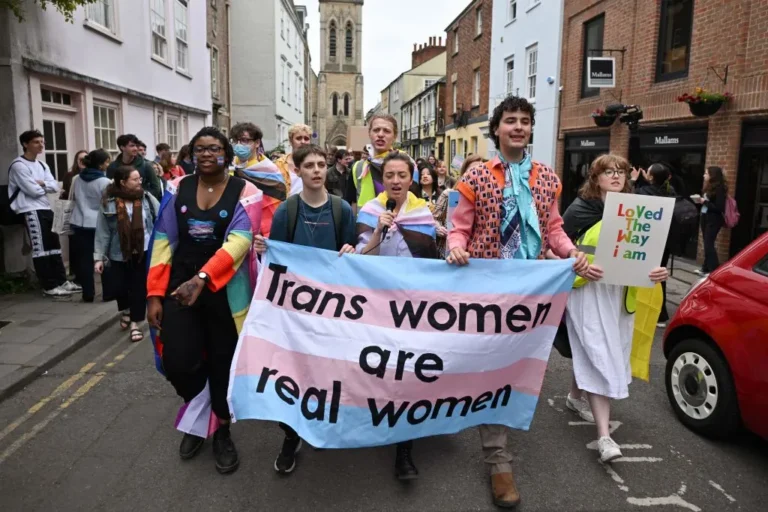 Oxford College Threatens to Expel Students Who Misgender Trans Peers