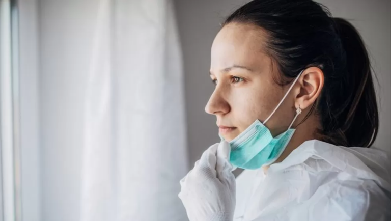 Healthcare Group Calls for Return of Face Masks