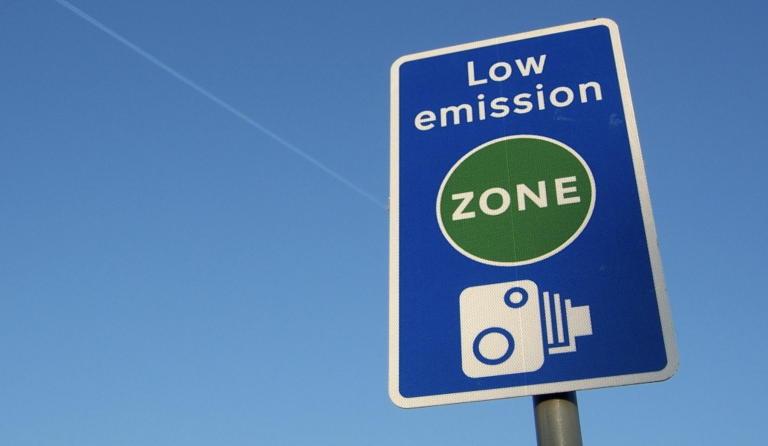 Chaos for Sadiq Khan as Signs for Low Emission Zone Are Ruled Illegal After Action by Driver