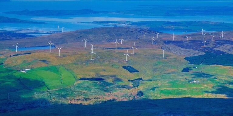 Tory Rebellion Forces Sunak to Overturn Onshore Wind Farm Ban