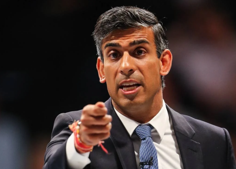 Rishi Sunak’s Smoking Ban is ‘Straight Out of Jacinda Ardern’s Health Authoritarian Playbook’