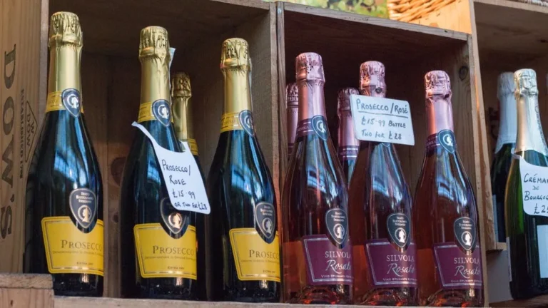 Pint-Sized Bottles of Wine to go on Sale After Brexit Review