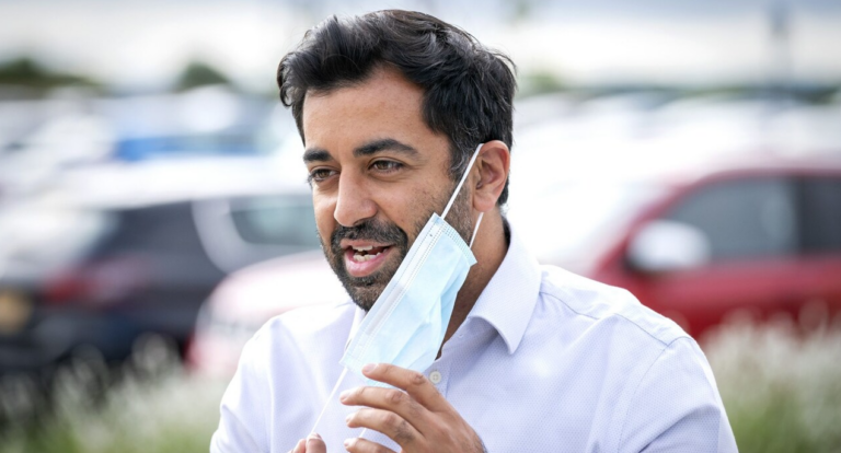 “Hold a Drink at All Times”: Humza Yousaf Told by Top Medical Adviser How to Get Round Face Mask Laws
