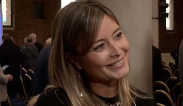 “Everyone Starts a Leftie Then Goes to the Right When you Grow Up and Realise How Crap All Their Ideas Are”: Holly Valance Comes Out as Conservative as She Declares “There is No Climate Crisis”