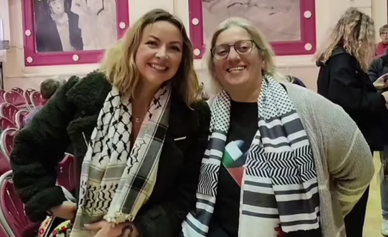 Charlotte Church Leads Choir Featuring Children in Antisemitic Song