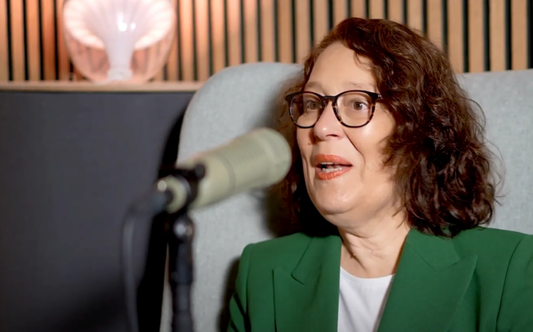 Arch-Covidian Christina Berndt Admits that Press Discussion of Vaccines was Too One-Sided and School Closures Were Ill-Advised, but Insists Germany Should Have Locked Down Even Harder