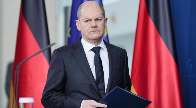 After Months of Freaking Out About ‘The Right’ the German Government Inches Towards Collapse as the Social Democrats Realise They’re Wildly Unpopular