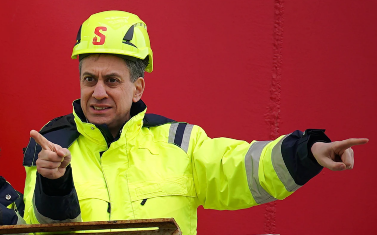 Miliband to Relax Planning Laws to Speed Up Building Solar and Wind Farms