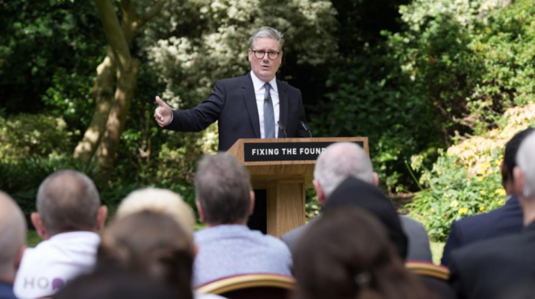 Why Did Journalists Give Two-Tier Keir an Easy Ride?