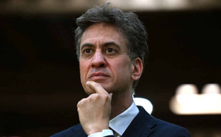 Miliband Deals “Final Blow” to North Sea Oil After Siding with Greenpeace and Refusing to Fight Climate Lawsuits