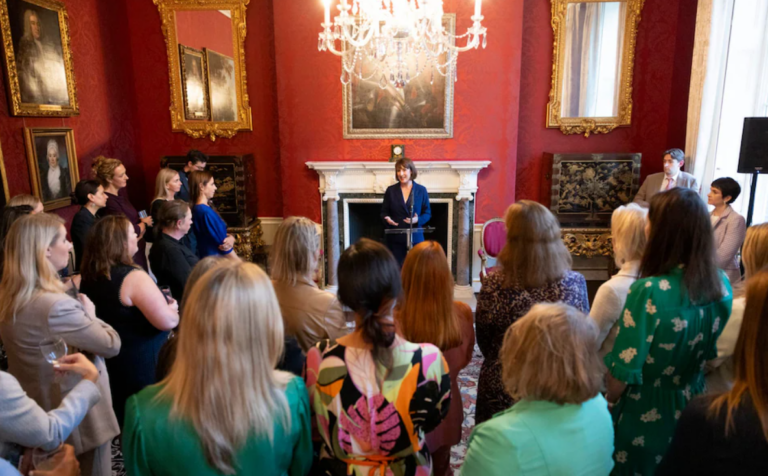 Rachel Reeves Demands Pictures of Men Removed From Downing Street State Room