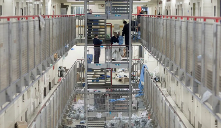 Starmer Hands Prisoners 6.6% Pay Rise at Cost of £4.4 Million