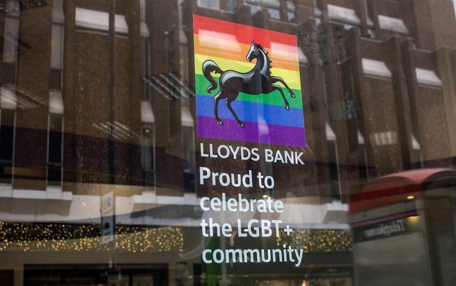 Britain's Biggest Bank Pledges "Solidarity" With Trans Staff – The Daily Sceptic thumbnail