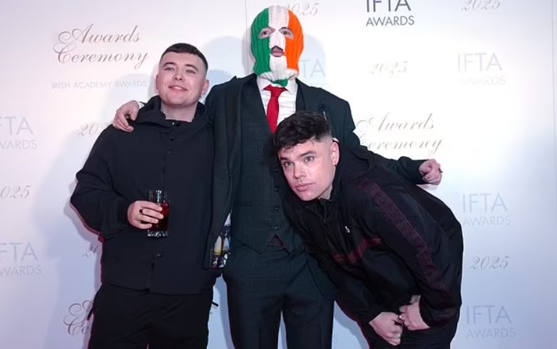 Glastonbury Urged to Ban Hamas-Supporting Band Kneecap Over "Kill Your MP" Rant – The Daily Sceptic thumbnail