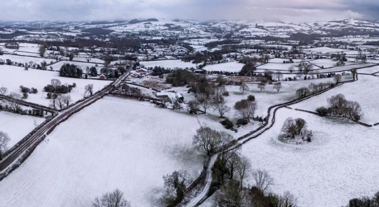 “Stay at Home” During Cold Snap, Public Told