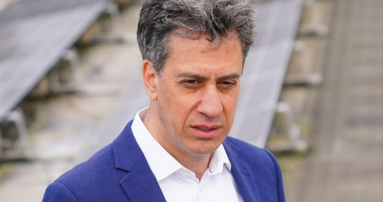 Miliband Orders Solar Panels on All New Homes and Blocks Gas Boilers