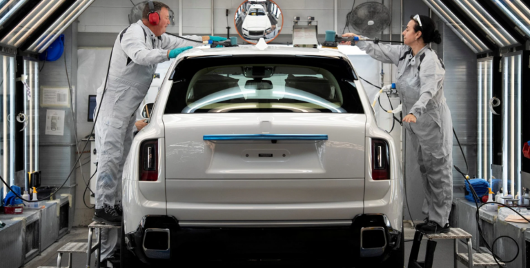 Rolls-Royce Scraps Electric Car Target as “Drivers Prefer V12 Engines”