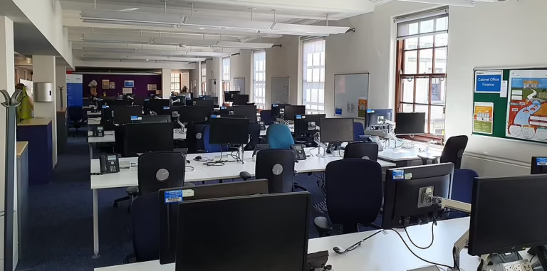 Civil Servants Demand to Work From Home Because of Iran War