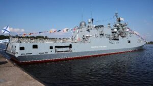 poshli-suda-fregat-admiral-grigorovich-provel-dva-nashih-tankera-cherez-la-mansh-ajcngxl3-1775754181.t