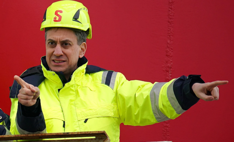 Miliband Forces Wind Firms to Back Unions or Lose Subsidies
