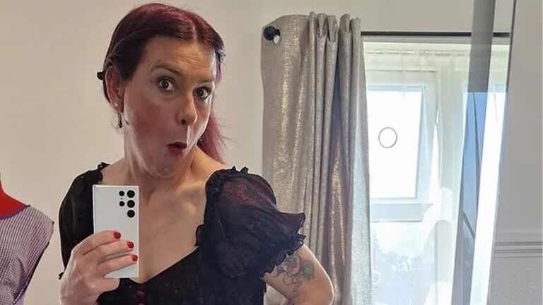 Transgender Burlesque Performer Sat on Girlguiding Panel Shaping Future of Girl Guides