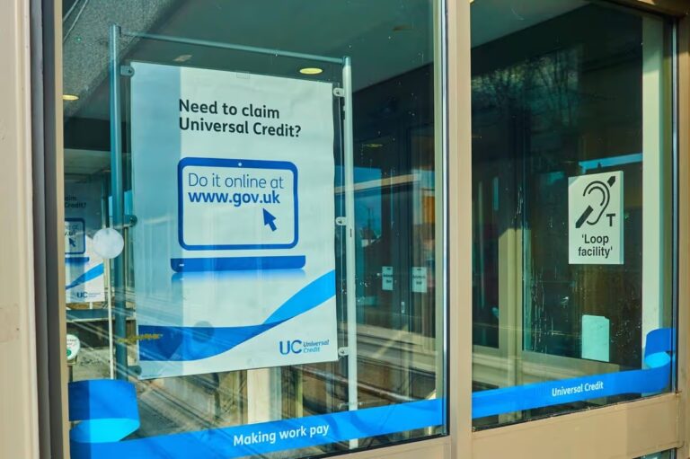 Record Number of Foreigners Claiming Benefits
