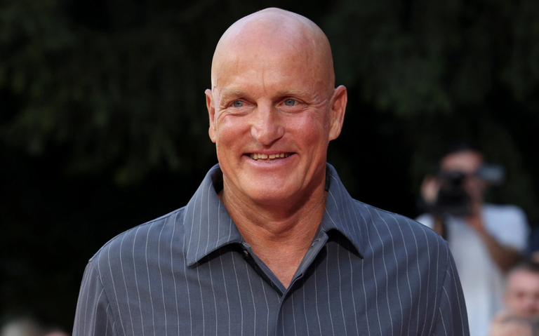 Woody Harrelson Urges Burnham to Launch Covid Vaccine Inquiry