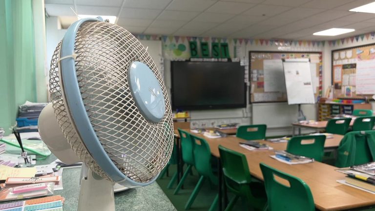 Teachers Demand Legal Right to Down Tools When Classrooms Exceed 26°C